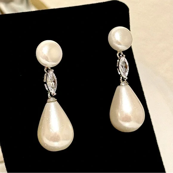 Pearl and Swarovski Crystal Drop Earrings - Picture 3 of 7